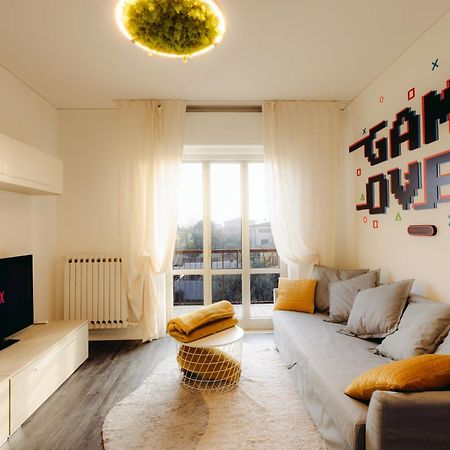 Arcade House Verona Fiera Netflix + Videogame 外观 照片